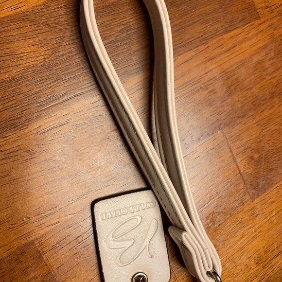 B Collective Purse - Picture 2 of 8